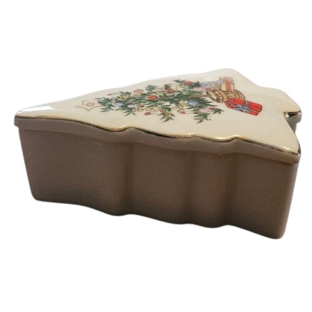 Vintage Lefton China Hand Painted Christmas Tree Shaped Porcelain Trinket Box - Picture 5 of 7